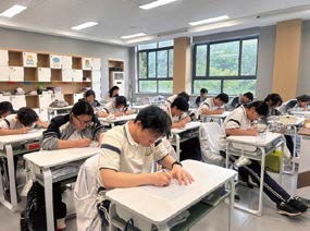 郑州九中国际部课堂